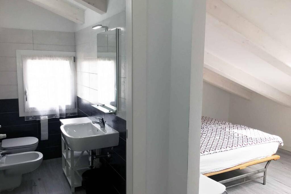 Апартаменти Peschieraview Duplex X7 Песк'єра-дель-Гарда Екстер'єр фото