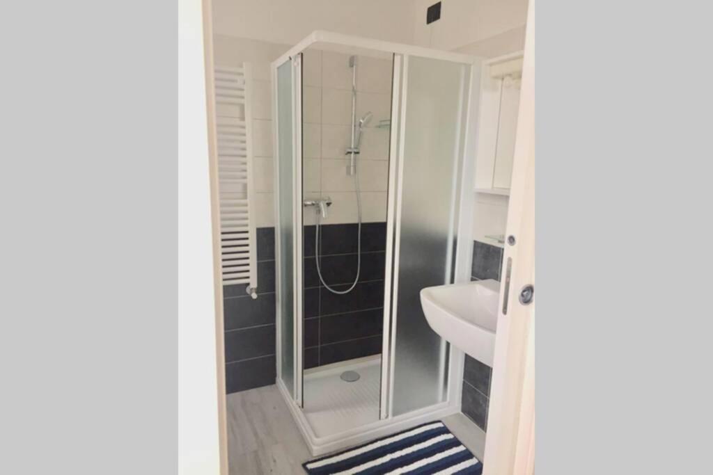 Апартаменти Peschieraview Duplex X7 Песк'єра-дель-Гарда Екстер'єр фото